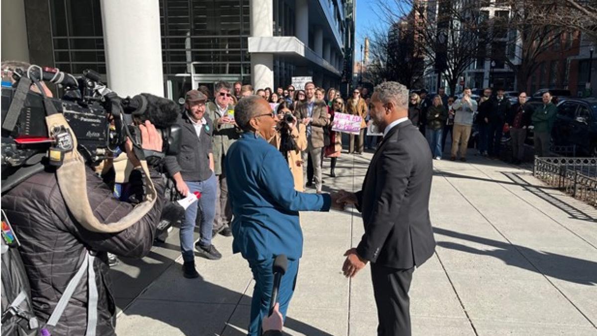 Congressman Steven Horsford (NV-04) today joined Former National Labor Relations Board (NLRB) Chair Lauren McFerran, as well as current and former NLRB workers to welcome Member Gwynne Wilcox as she arrived for her first day back in the office, six weeks after President Trump illegally attempted to remove her from office.