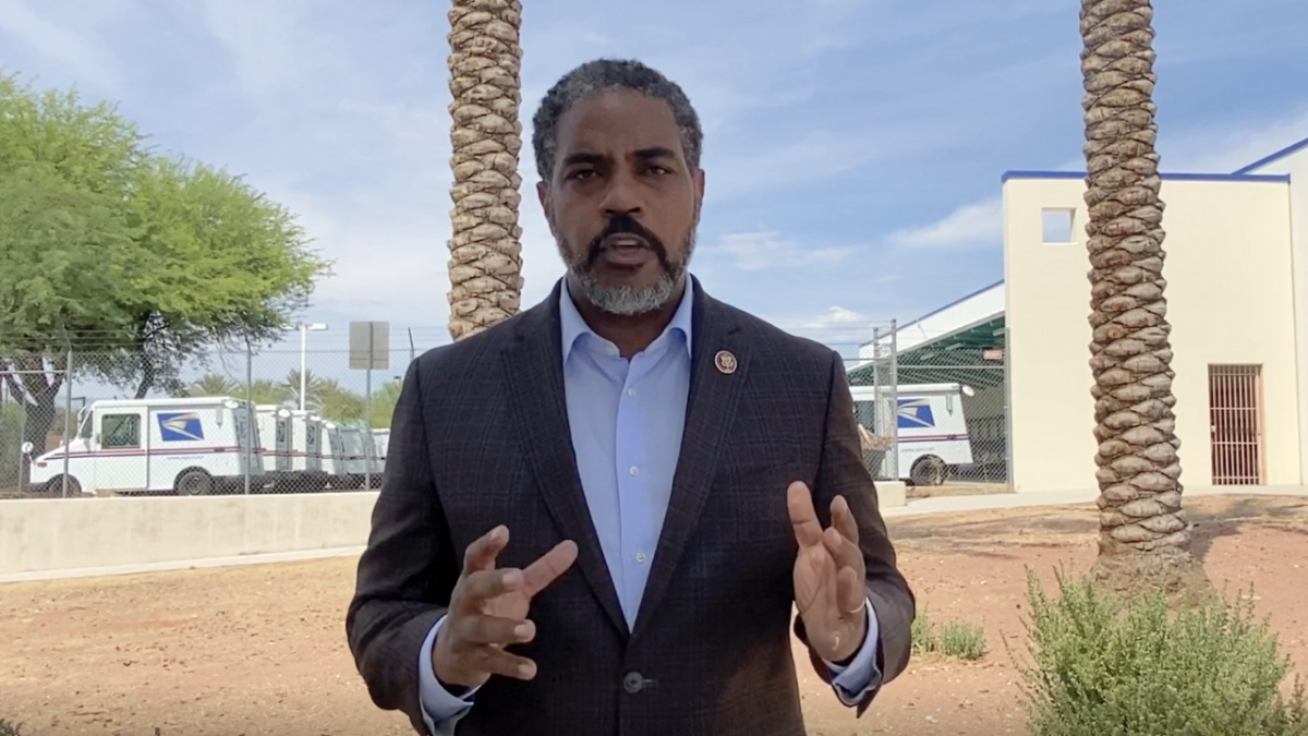 Congressman Horsford Speaking in Front of Post Office